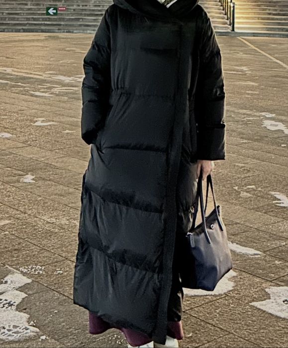 Продам пуховик от бренда WEEKND