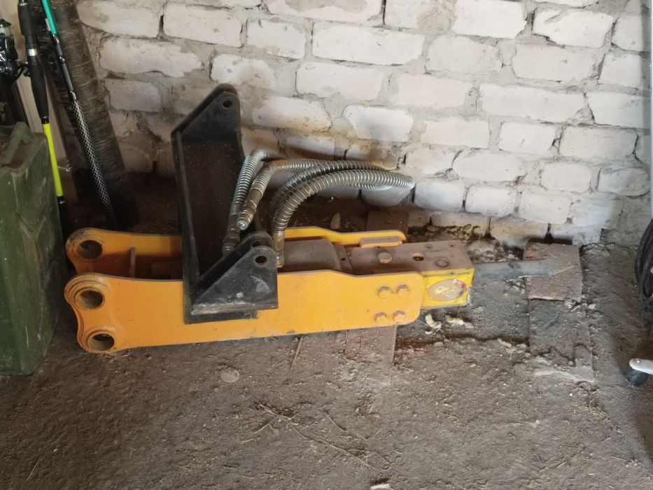 Продам отбойник навесное оборудование