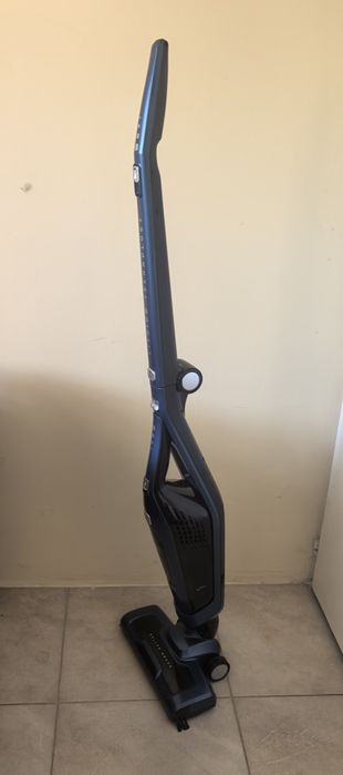 Безжична прахусмукачка.