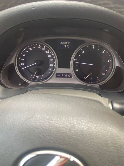 Vand Lexus is220d 2600€