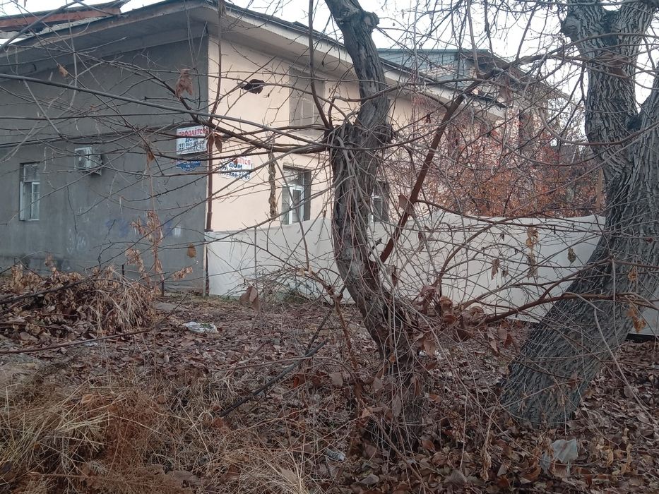 Yakkasaroy kòchasida uy sotiladi