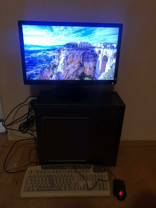 Calculator AMD FX8350 ,ASUS GTX1060 6gb,16 GB ram,Monitor Philips 21''