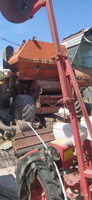 Продам комбайн..