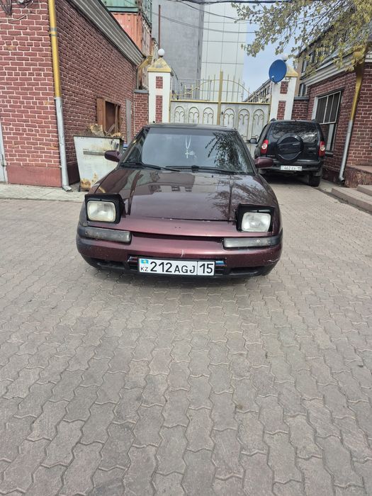 Продам Mazda 323F BG