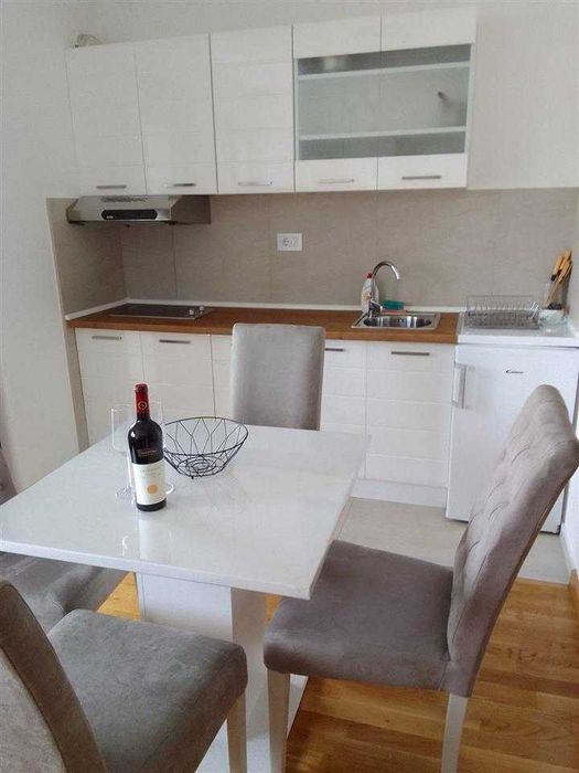 Дава се под наем Двустаен апартамент в Пловдив, Тракия - 65 кв.м за 326.4 € - Снимка #2