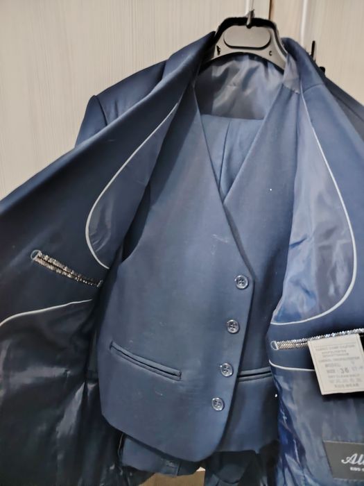 Отдам костюм. Школьный.