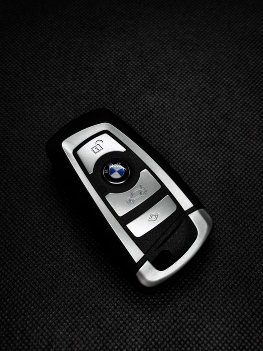 Carcasă cheie BMW – compatibilă cu modele Seria F (4 butoane)