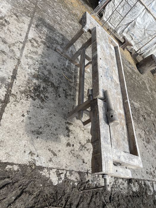 Banc de lemn utilizabil