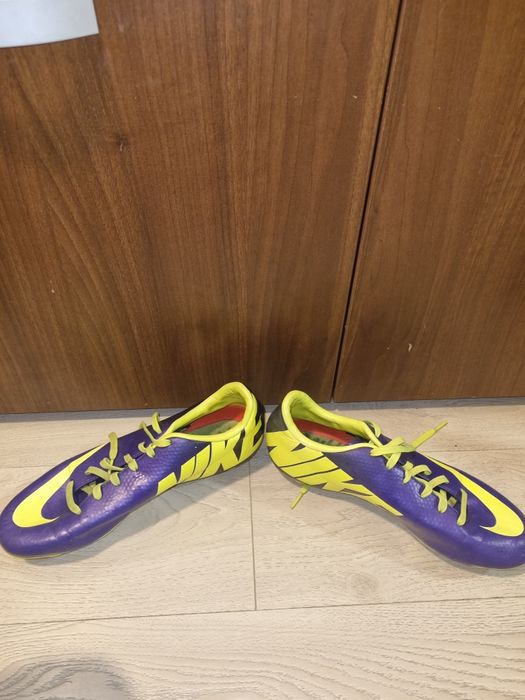 Ghete fotbal Nike Mercurial 39