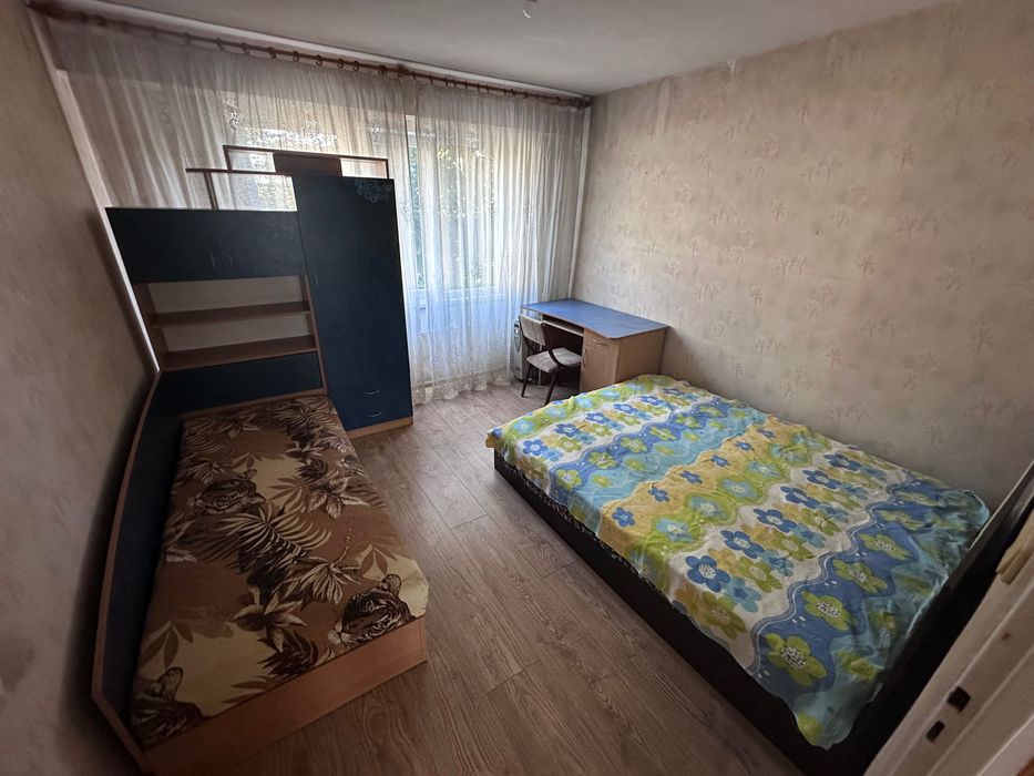 Отдава 3 стаен и кухня под наем Русе