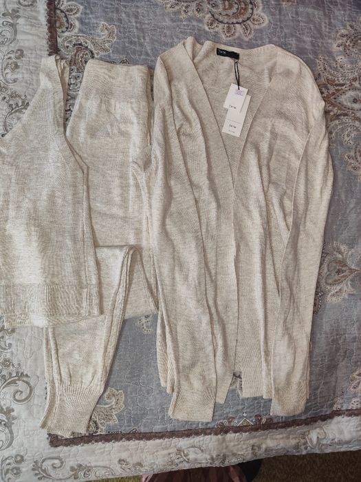 Продам женскую тройку