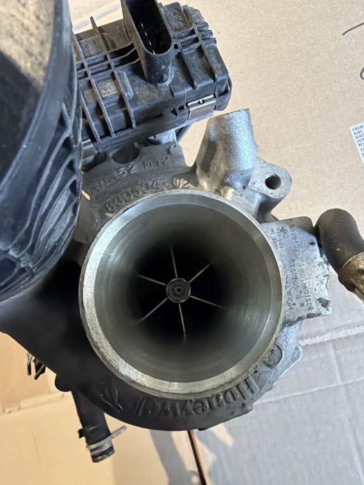 Turbo/Turbina/Turbosuflanta Bmw 3.0 Diesel B57D30A G11/G12/G30/G20 265Cp