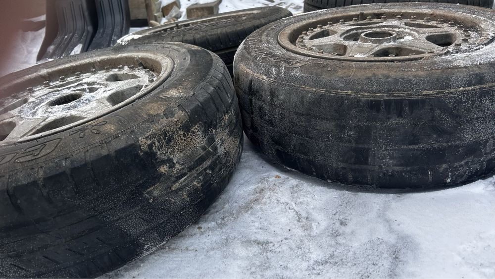 Продам титанки с резиной 195:65:15