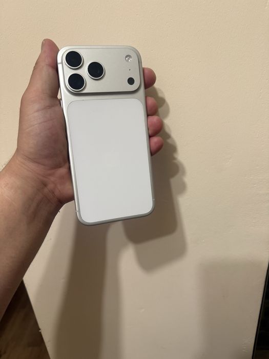 17 Pro Max Срочно продам