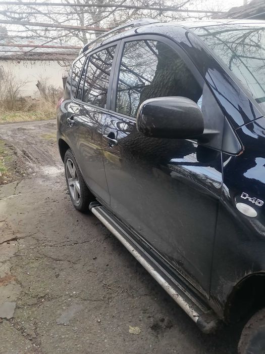 Продавам тойота рав4