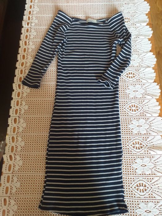 Рокля в синьо и бяло на райе