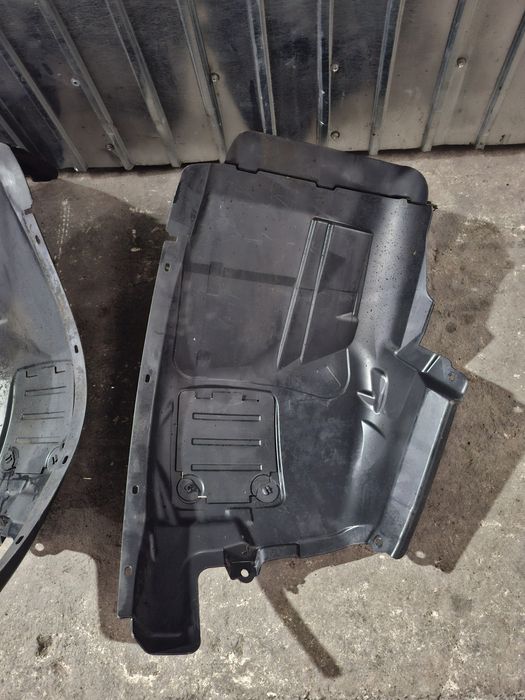 Carenaj roata fata BMW X1 E84