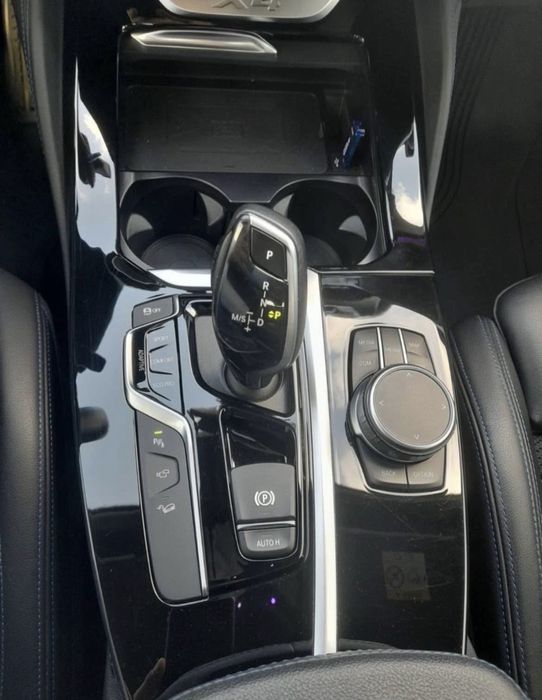 Vand BMW x4, an 2020,3.0 D Mild Hybrid