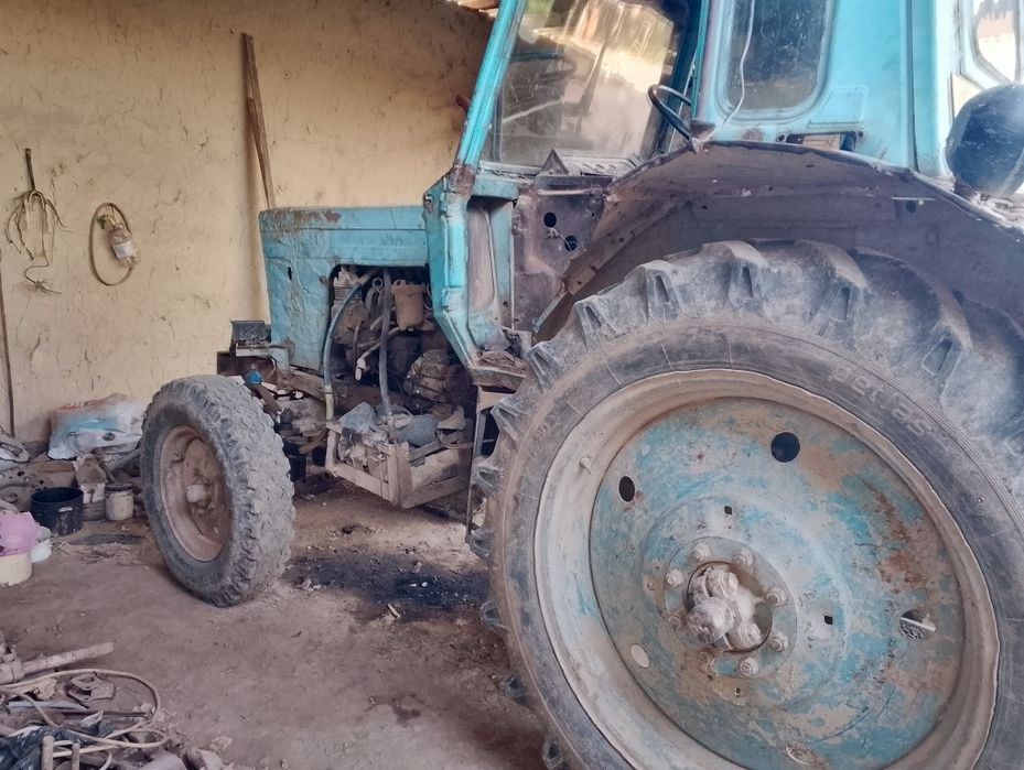 Traktor sotiladi barcha organlari blan