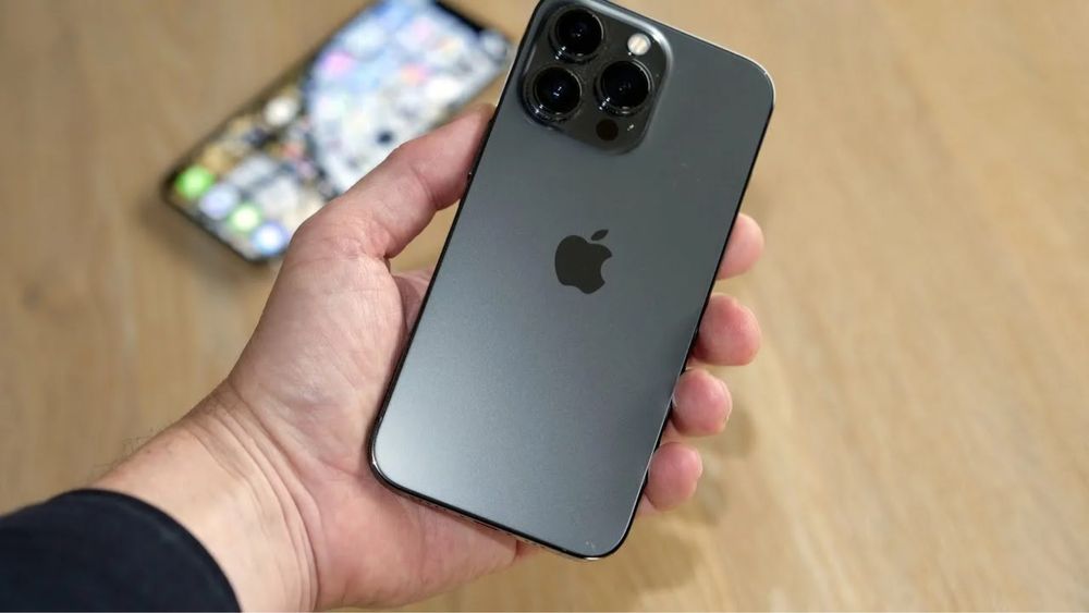 Предлагаю обмен устройства iPhone 13 Pro Max на iPhone 15 Pro.