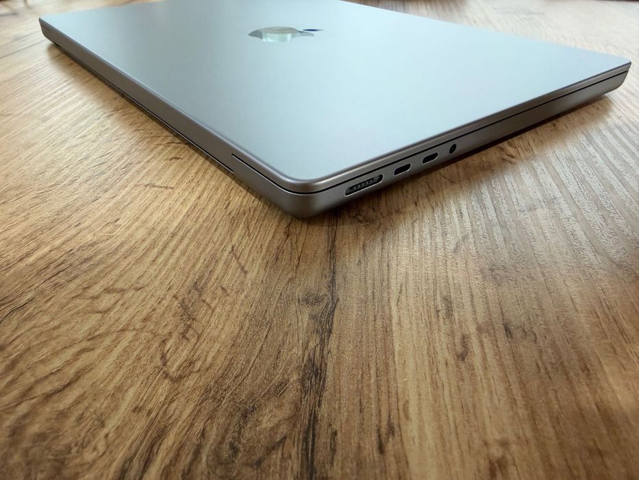 MacBook Pro 14" M3 8-CPU, 10-GPU, 16GB RAM, 1TB SSD