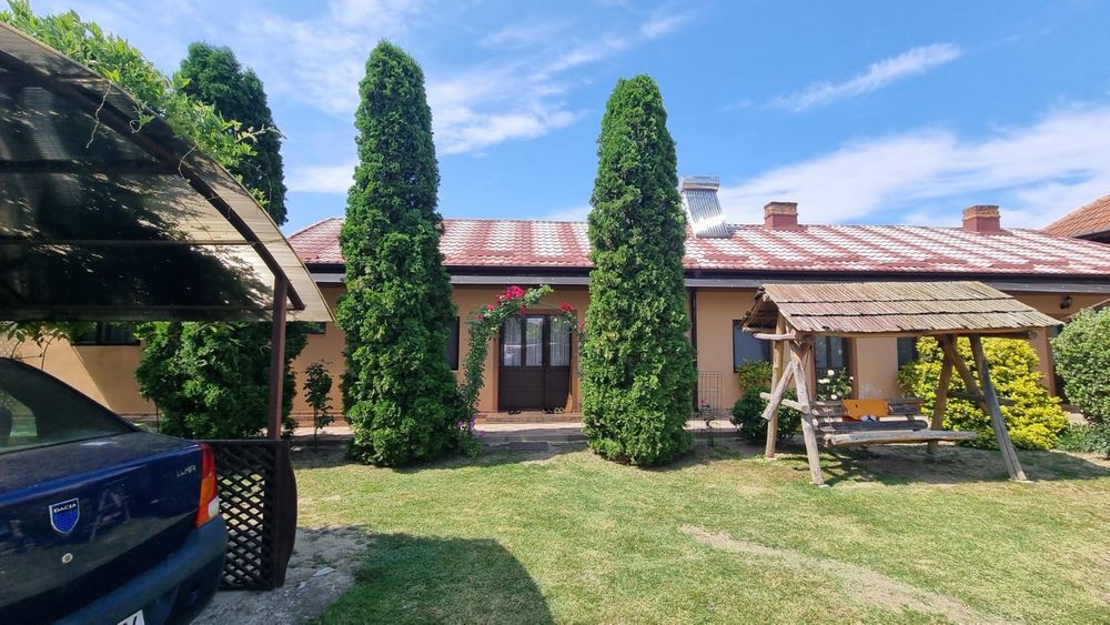 Vand casa 6 camere Stolnici cu teren 1600 mp