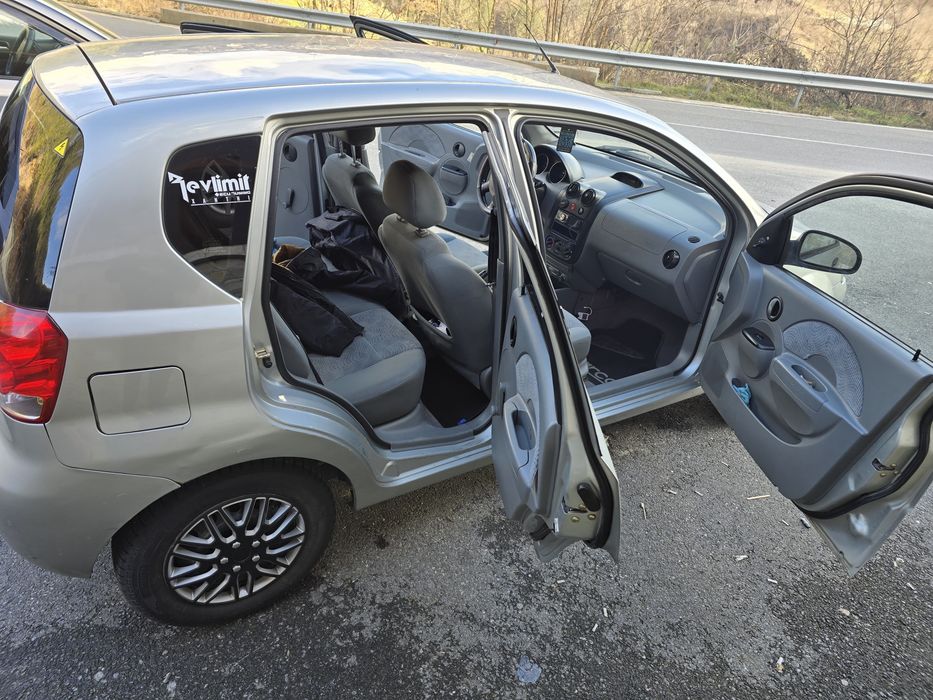 Chevrolet kalos 2005 година на части