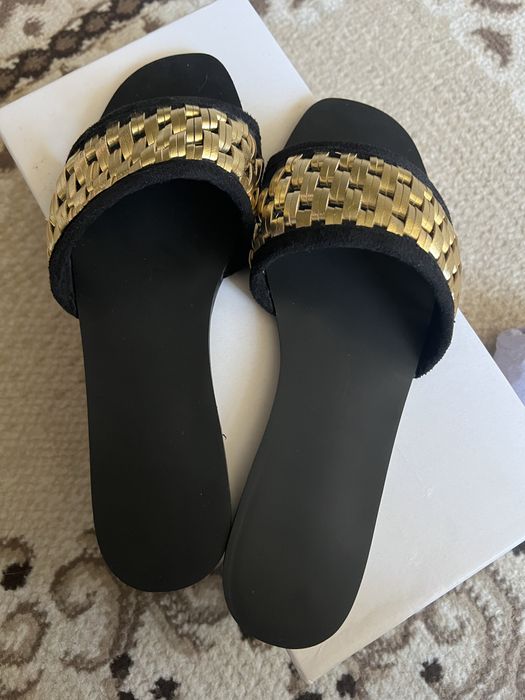 Шлепанцы Новые