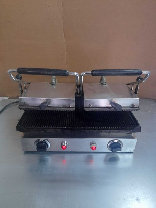 Двоен контактен грил; тостер преса