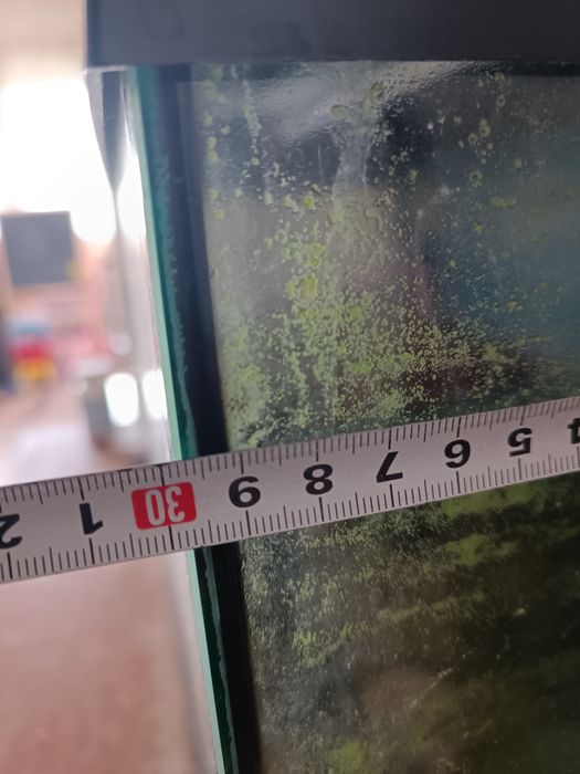 Продавам оборудван аквариум 60литра