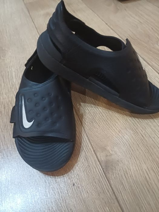 Сандали NIKE, стелка 18 см и маранонки nike 31