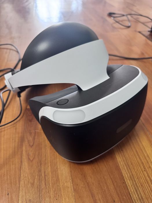 PS4 Pro 1TB + PlayStation VR + 2 Controllere + Move + 2 jocuri PS