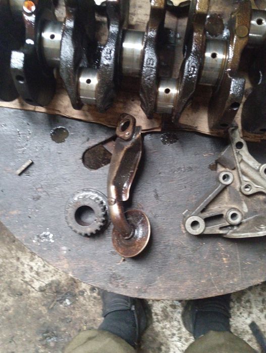 Двигатель на разбор