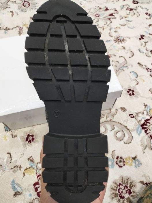 Қысқы аяқ киім ..