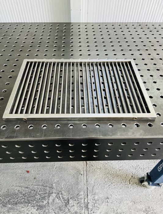 Grill / gratar/ cu bare rotative