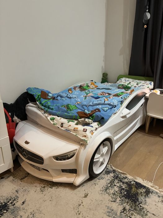 Кровать машина с матрасом