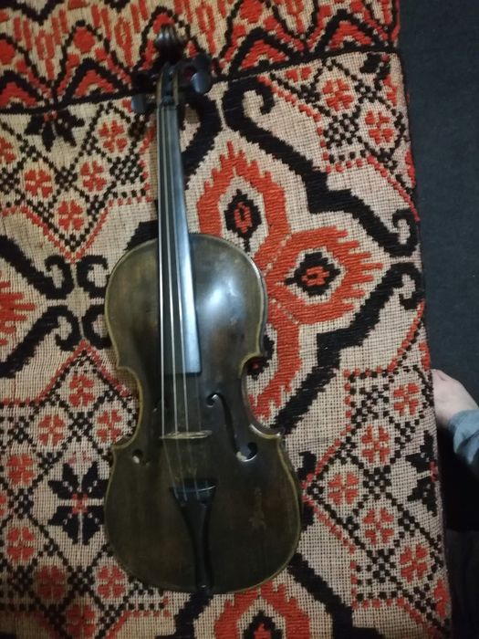 Vind vioară Amati din 1625 fabricata de Nicolas Mateus Amati Italia in