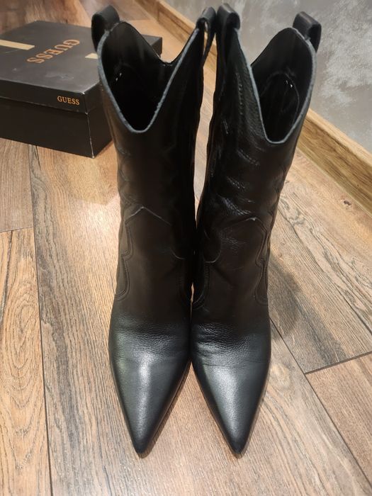 Дамски ботуши Guess 37н