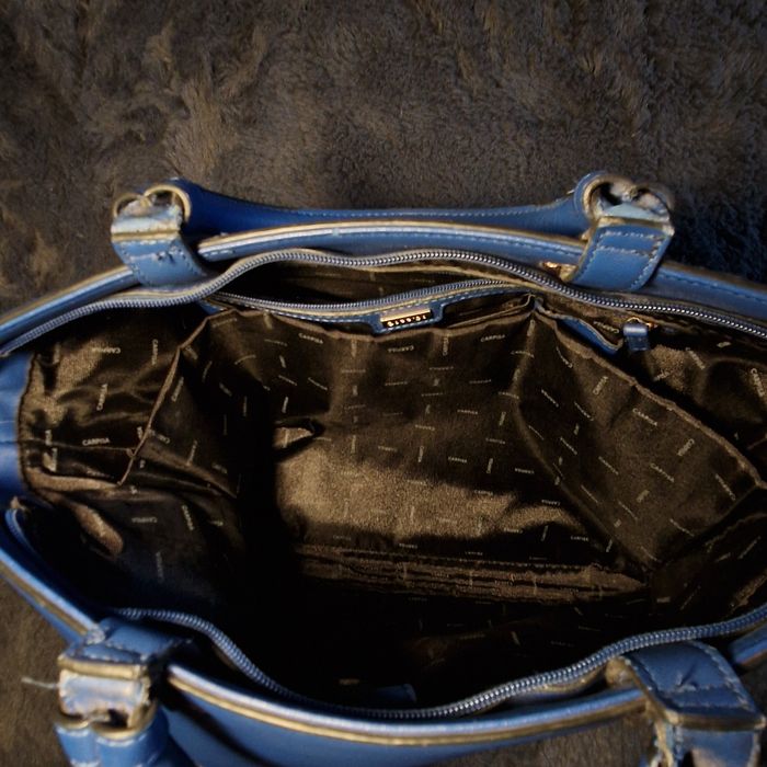 Geanta albastra elegata