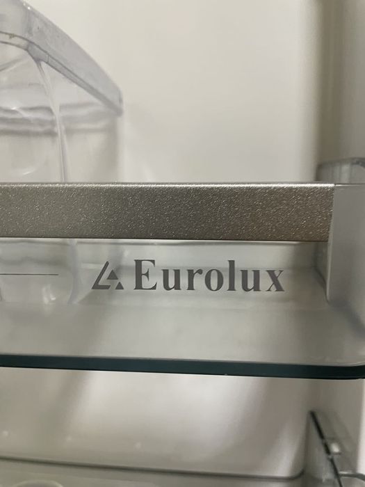 Хладилник за вграждане с фризер Eurolux