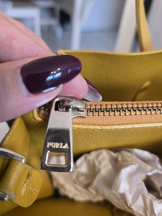 Дамска чанта FURLA - естествена кожа