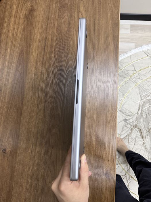 Продам Macbook pro 16 2 pro
