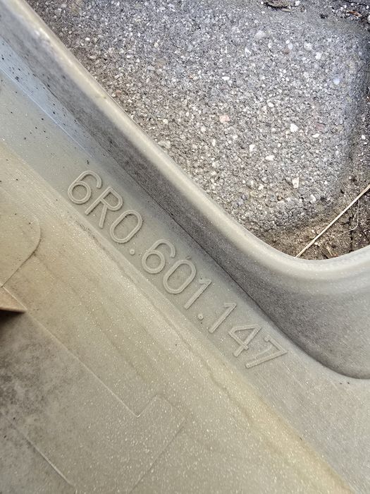 Оригинални тасове VW 14" в перфектно състояние