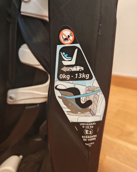 Scaun auto copii 0-18 kg stare foarte bună