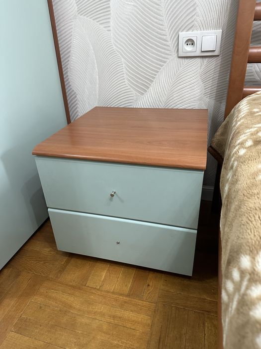 Продаю шкаф, комод и 2 тумбочки