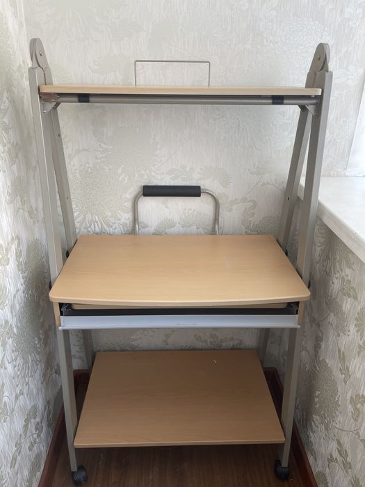 Стол компьютерный