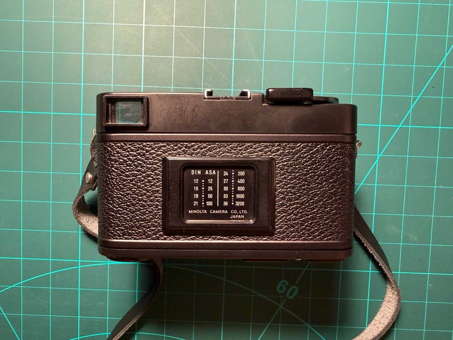 Aparat foto pe film, rangefinder, Minolta CLE