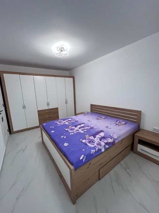 Închiriez apartament 3 camere in  Floresti