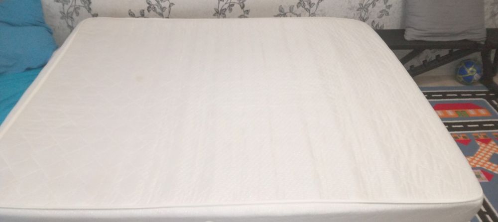 Продаётся матрац 160×200см