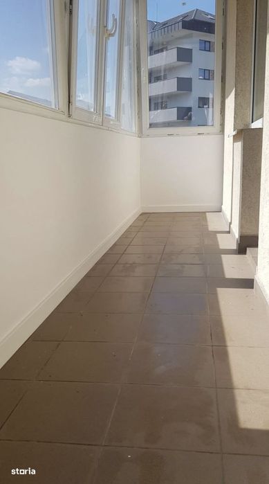 Aparatment cu 3,etaj intermediar zona Eroilor